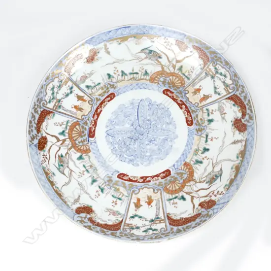 A Japanese Imari circular charger