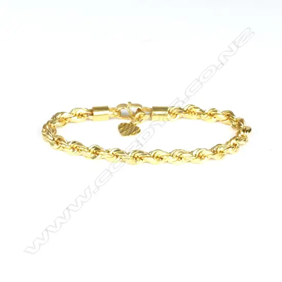 A 22ct. gold chain bracelet