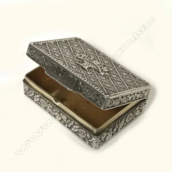 A small .925 silver pill box