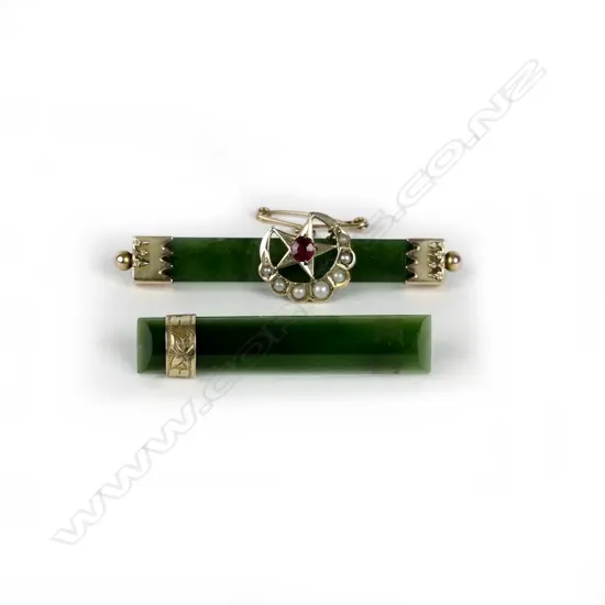 Two colonial gold and pounamu brooches