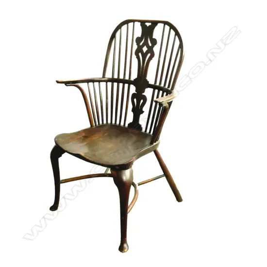 A Georgian fruitwood Windsor back chair