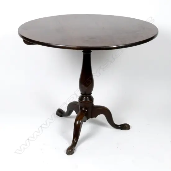 A Georgian mahogany tilt-top wine table