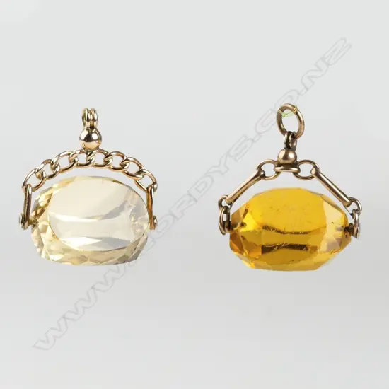 A 9ct. gold and citrine fob spinner