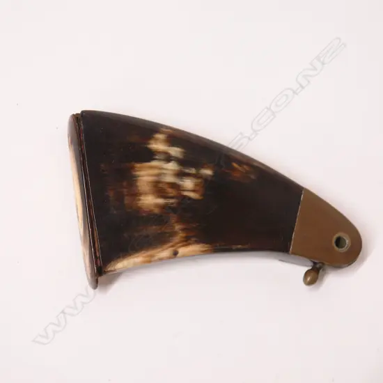A 19thC pressed horn priming powder/snuff flask
