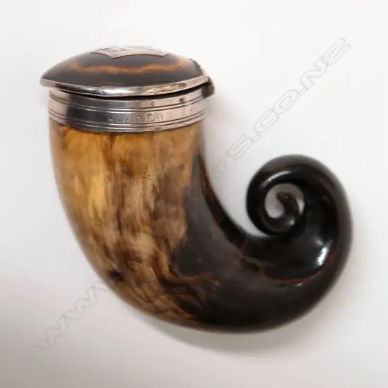A Victorian Scottish ram's horn and silver snuff mull
