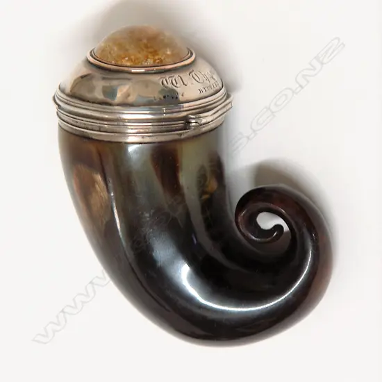 An early 19thC Scottish ram's horn and silver snuff mull