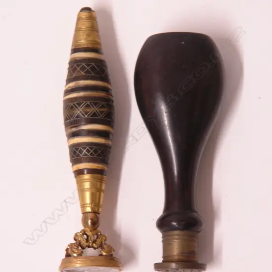 Two 19thC desk seals