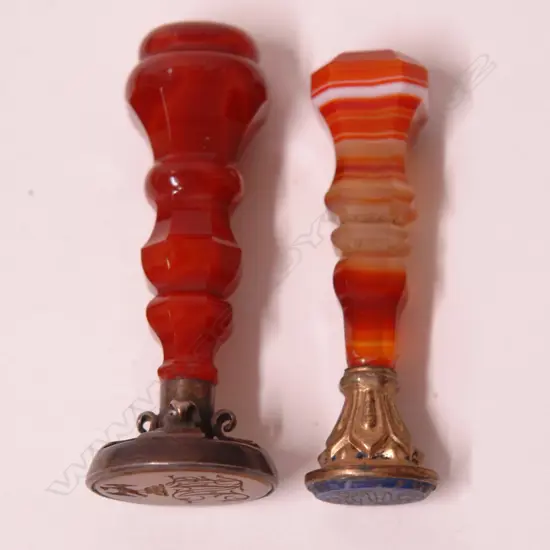 Two 19thC carved agate handled desk seals