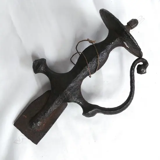 India relic talwar sword hilt