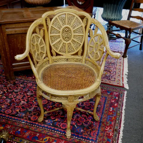 A quality early 20thC European giltwood parlour chair
