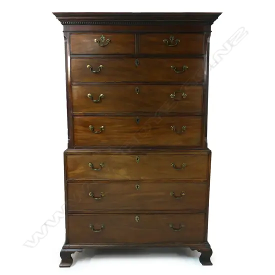 An early 19thC mahogany chest on chest,