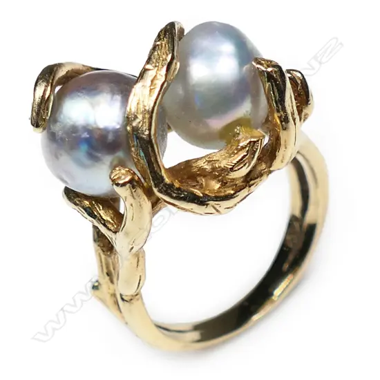 A 14ct gold and pearl ring,