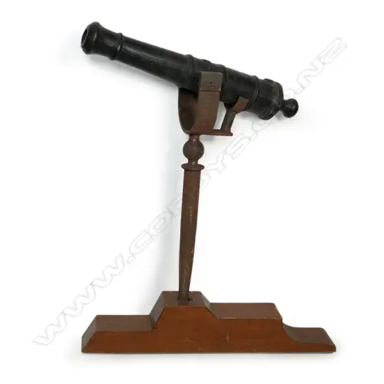 A 20thC 'ER II' cannon,