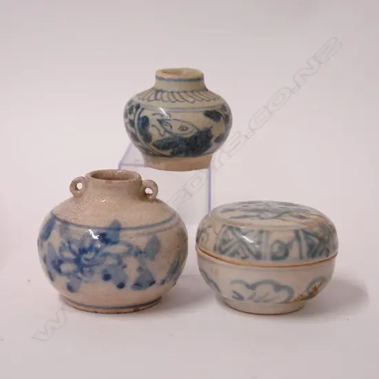 Three old Chinese 'Provincial Ming' small pots