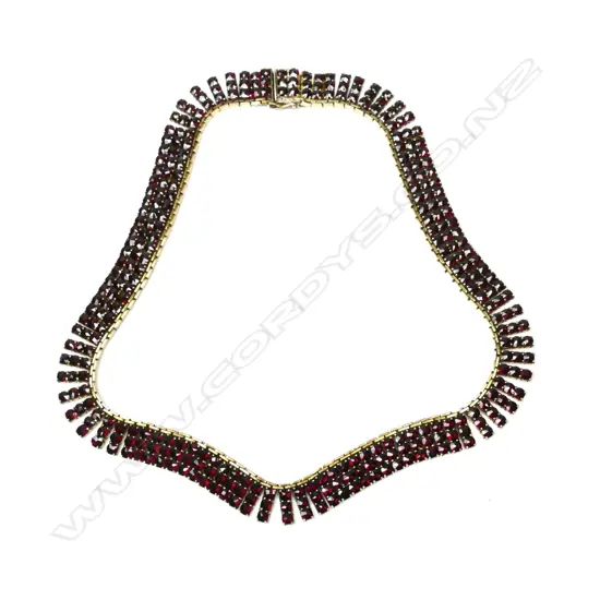 A vintage garnet necklace