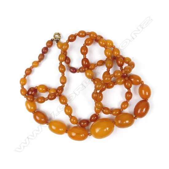 A vintage amber bead necklace