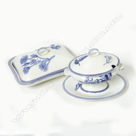 A 19thC Wedgwood sauce tureen and small vegetable tureen