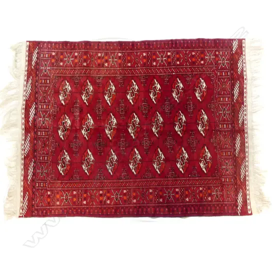 A fine quality hand knotted Tekke Turkoman rug of traditional design