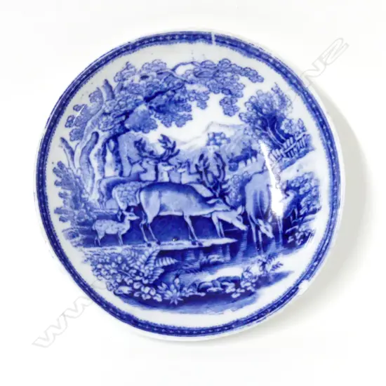 A small 18thC Bow porcelain circular dish