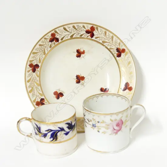 Two Georgian Derby porcelain coffee cans and a circular shallow dish