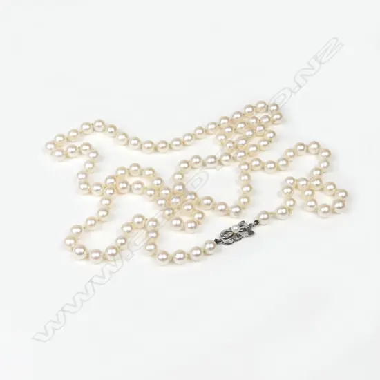 A Mikimoto cultured pearl necklace