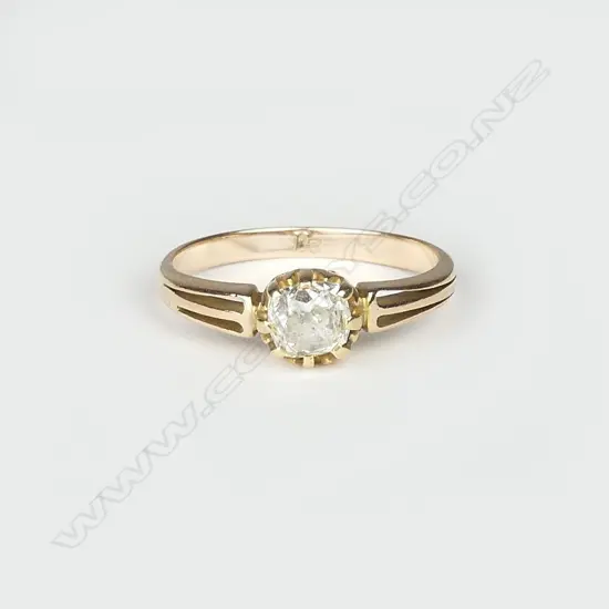 A c.1900 18ct. yellow gold and solitaire diamond lady's ring