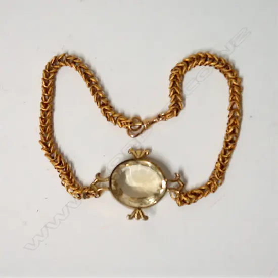 A gold and citrine vintage necklace