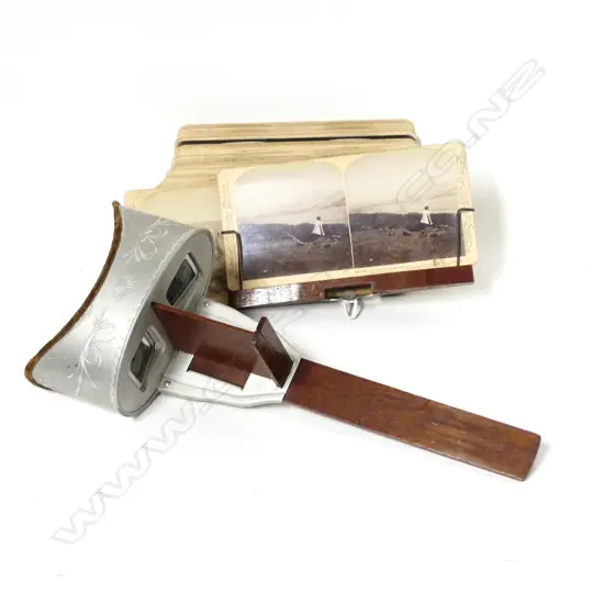 A stereoscope and 36 Boer war stereoscopic cards