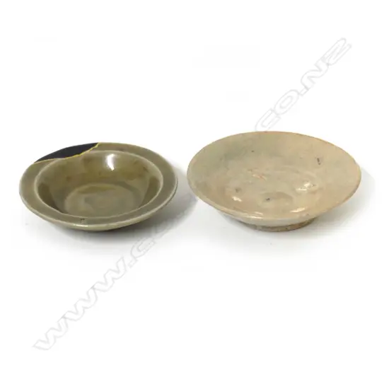 Two antique Chinese small dishes