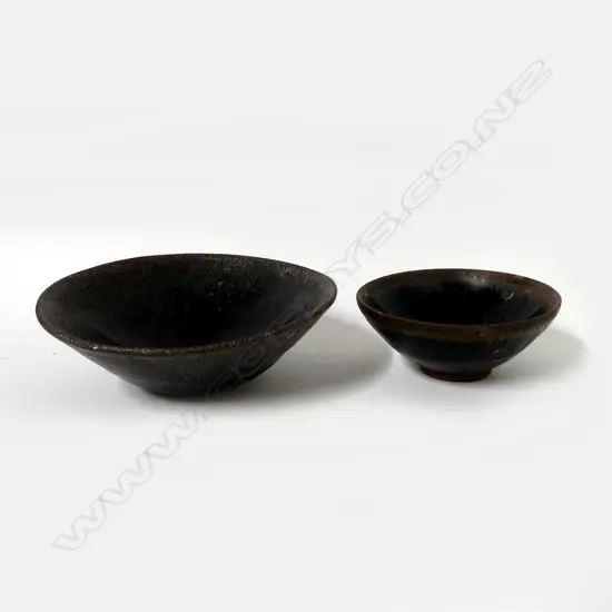 Two small dishes with hare's fur type glazes