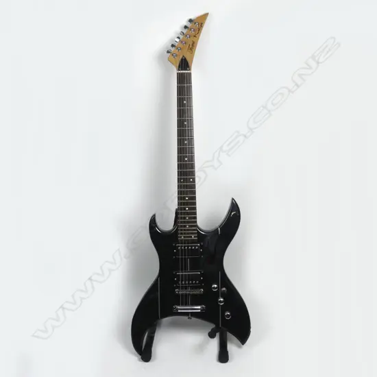 The next five lots are from musician Bill Ward; All three electric guitars were built under the brand name 'FOMI' owned by Bill Ward; ex Four Fours; Human Instinct and leader of the Bonneville Band. The Human Instinct were one of the first NZ bands to make a name in the UK moving in 1966 and playing with many well-known contemporary bands such as The Rolling Stones; Spencer Davis Group; 10cc and Status Quo