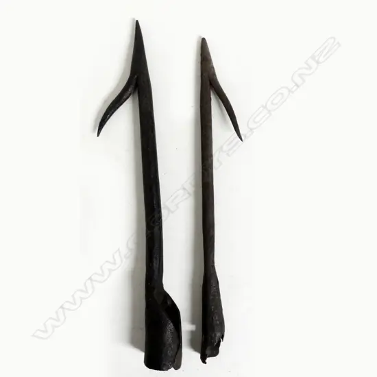 Two early sealing harpoons