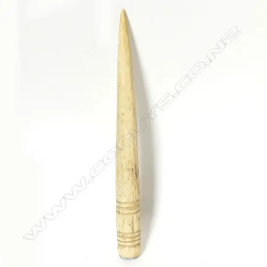 A whalebone sailor's rope working fid