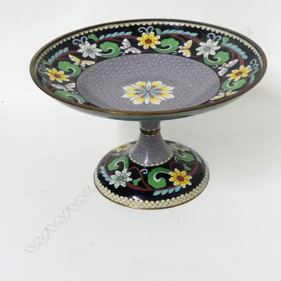 A Chinese cloisonné comport