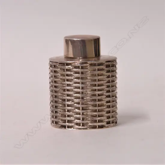 A late Victorian silver tea caddy