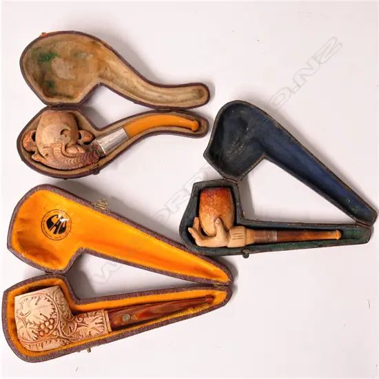 Three vintage meerschaum carved pipes