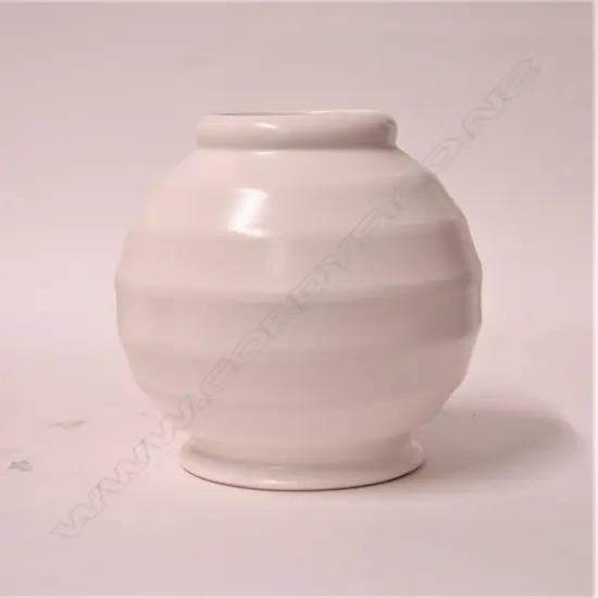 Crown Lynn ‘Hand Potted’ small vase