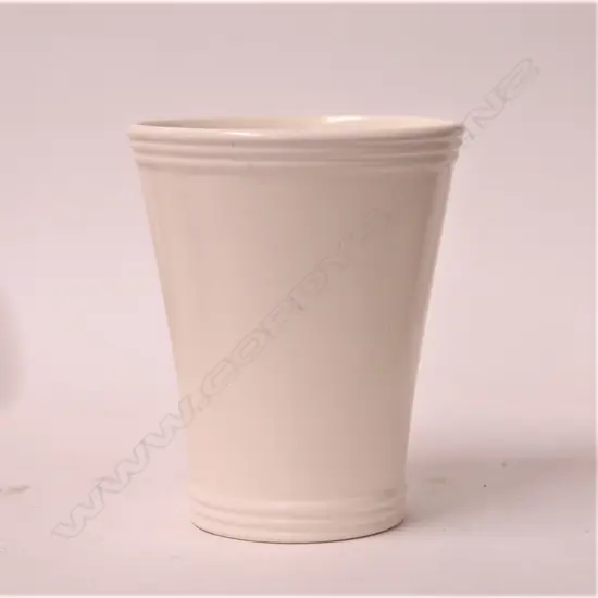 Crown Lynn ‘Hand Potted’ small vase