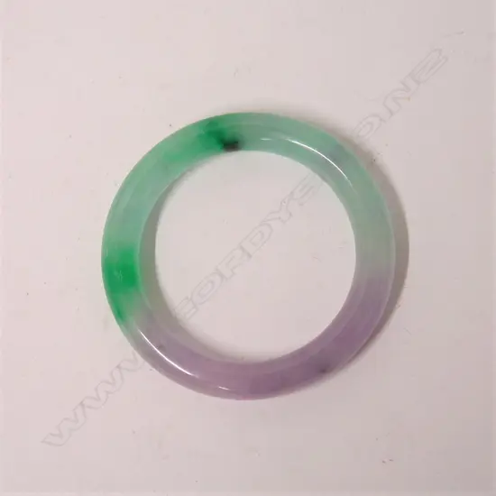 A Chinese jade bangle