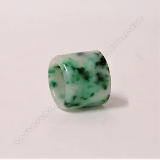 A Chinese jade archer's ring