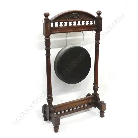 A Victorian oak framed dinner gong