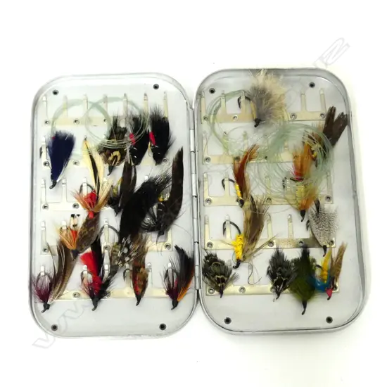 A Wheatly Silmalloy metal fly box