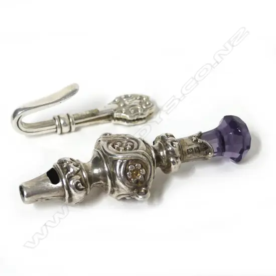 Two small Edwardian silver pieces