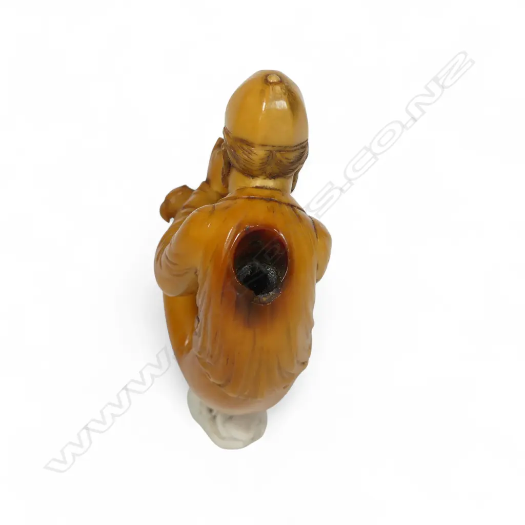 A characterful 19thC carved meerschaum pipe, Image 1++