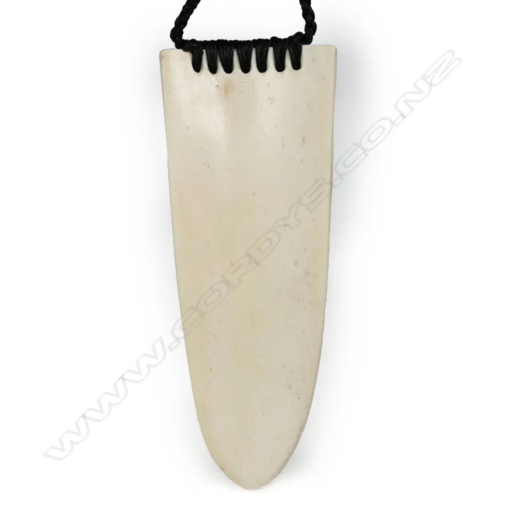 Gareth McGhie carved stag antler ruru (owl) face rei puta, Image 1++