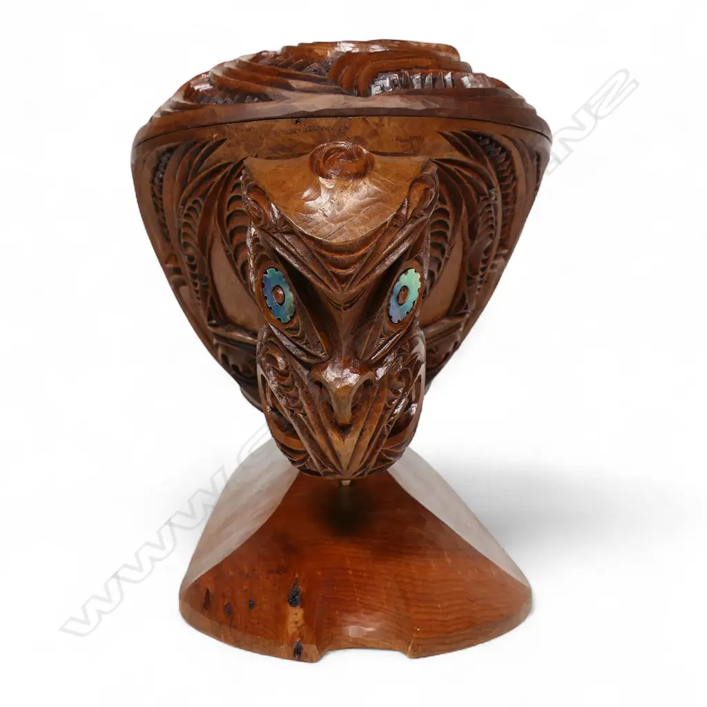 A quality contemporary carved totara wakahuia by Ian-Wayne Reihana Grant (1964-), Image 1++