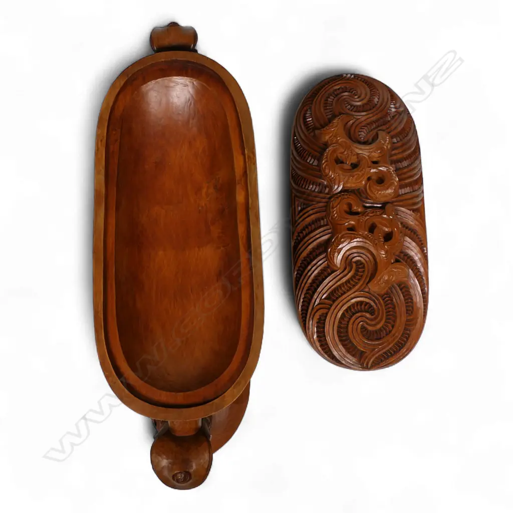 A quality contemporary carved totara wakahuia by Ian-Wayne Reihana Grant (1964-), Image 1++