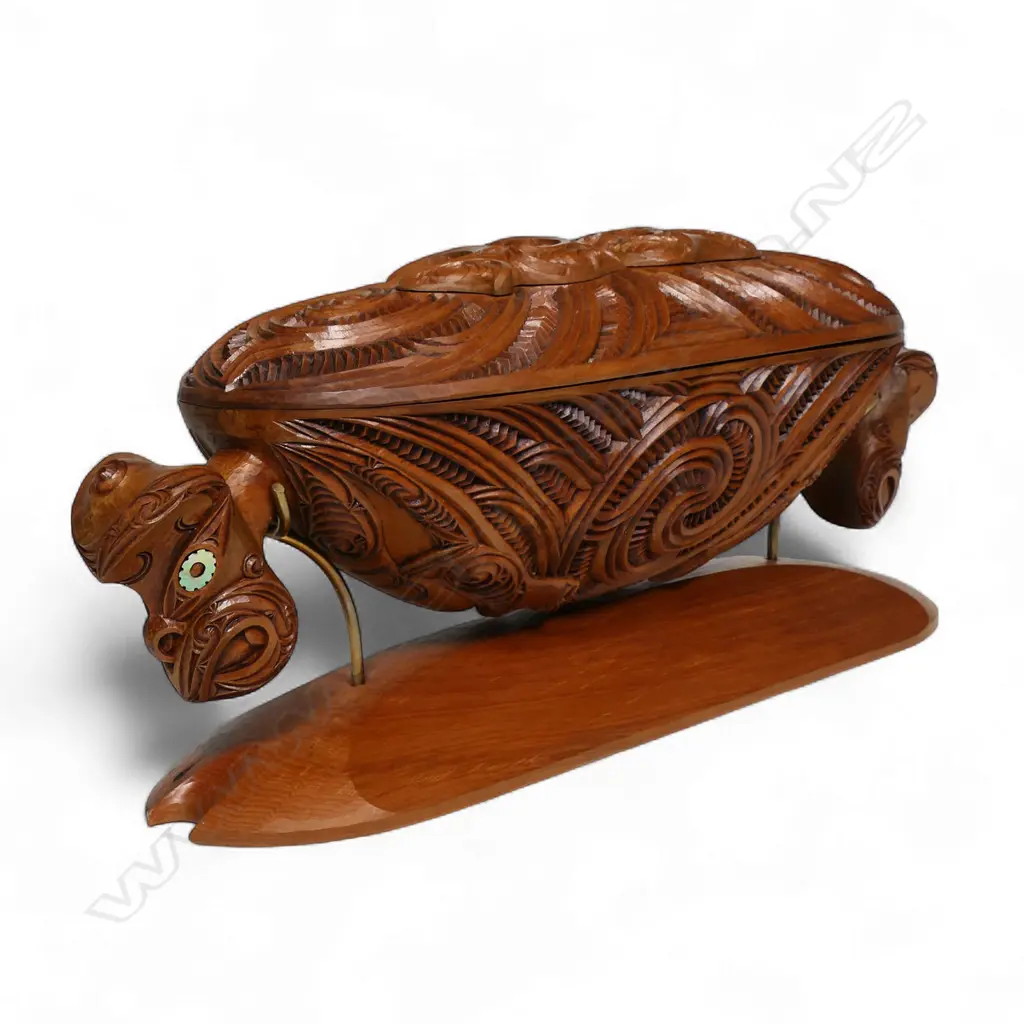 A quality contemporary carved totara wakahuia by Ian-Wayne Reihana Grant (1964-), Image 1++