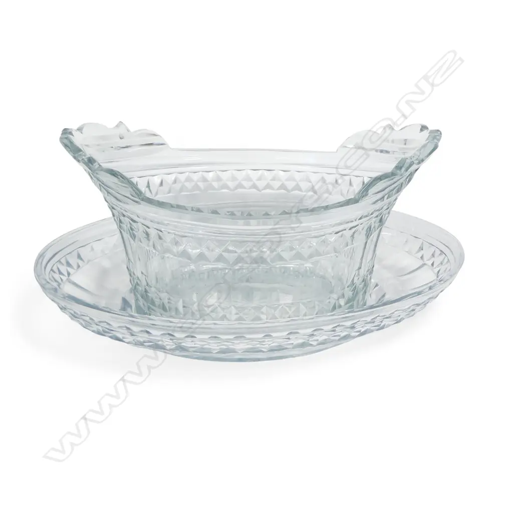 A George III Irish cut glass strawberry dish on stand, Image 1++