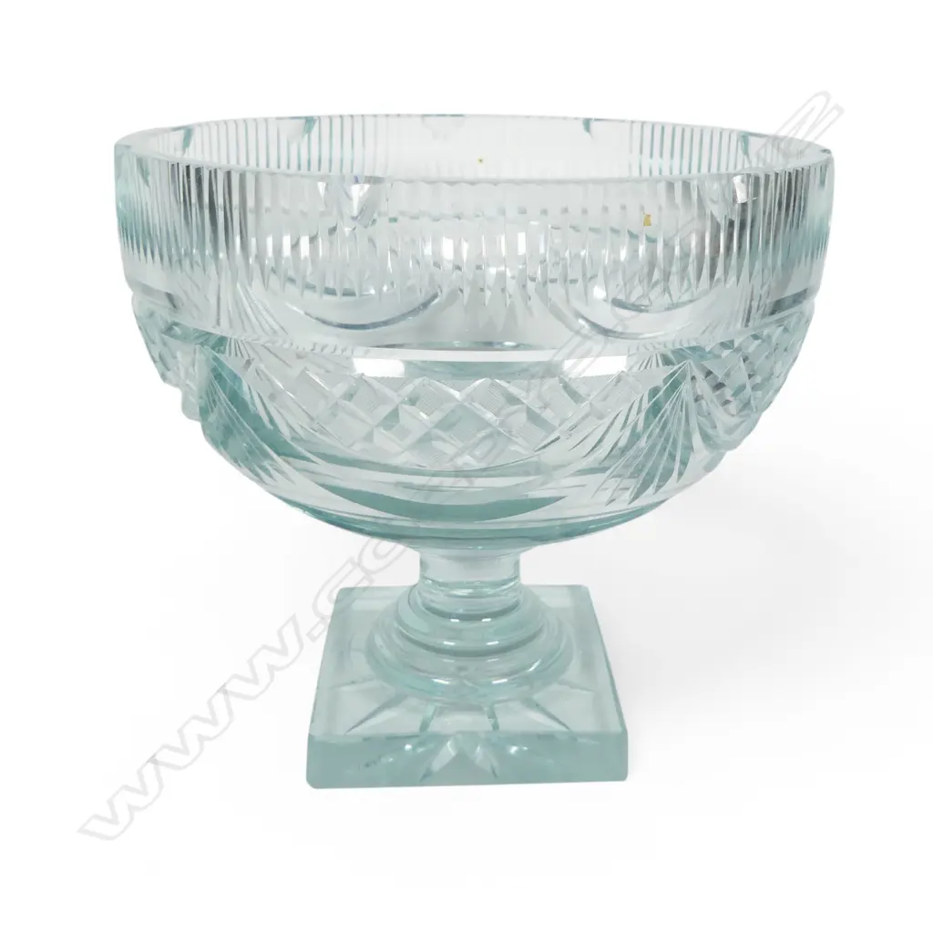 A George III cut glass large trifle bowl, Image 1++